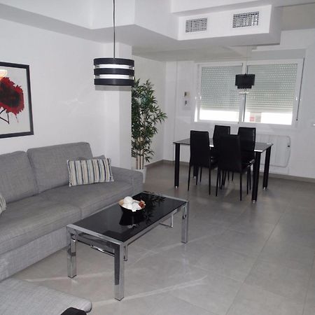 Malaga Apartamentos - Nuno Gomez, 24 מראה חיצוני תמונה