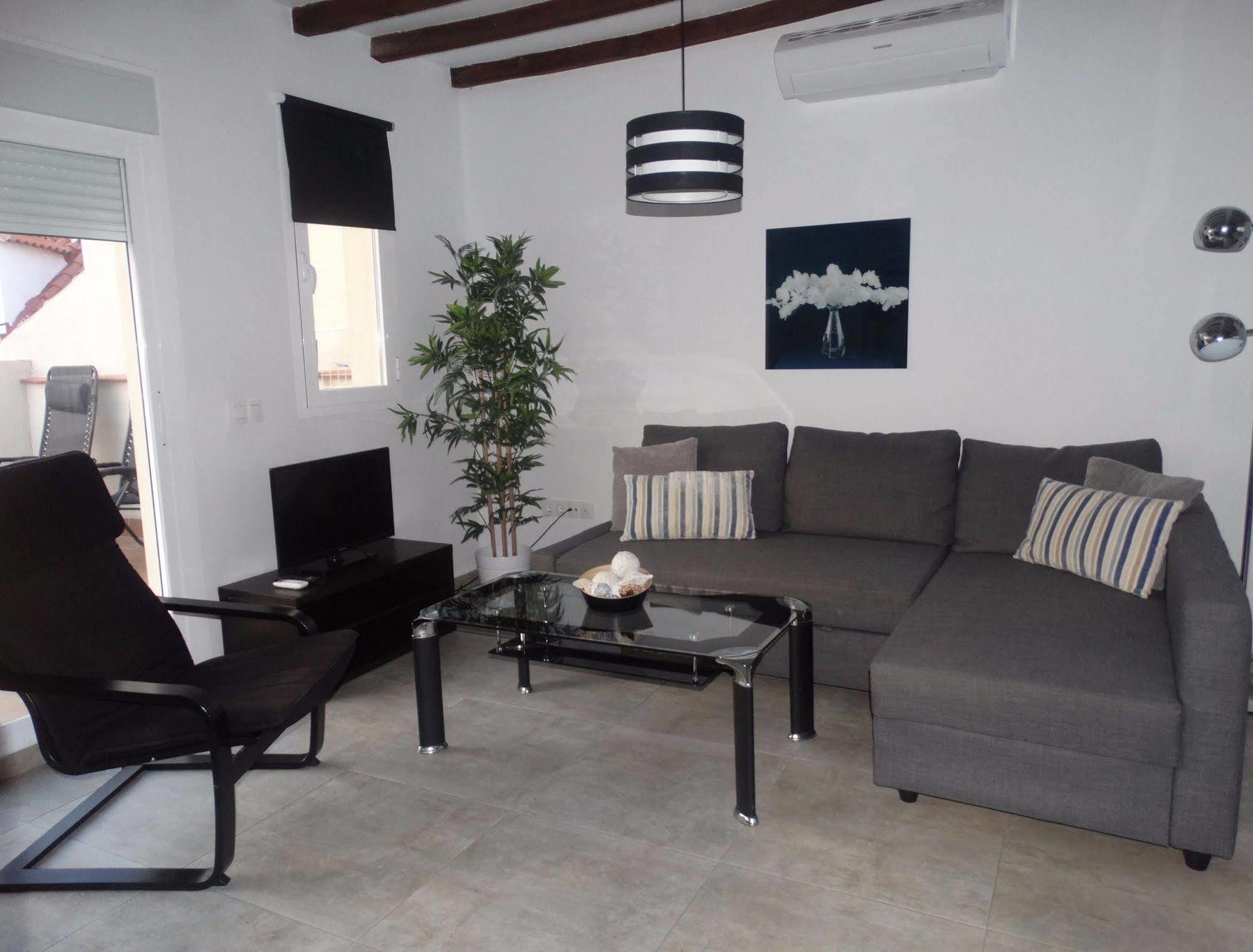 Malaga Apartamentos - Nuno Gomez, 24 מראה חיצוני תמונה