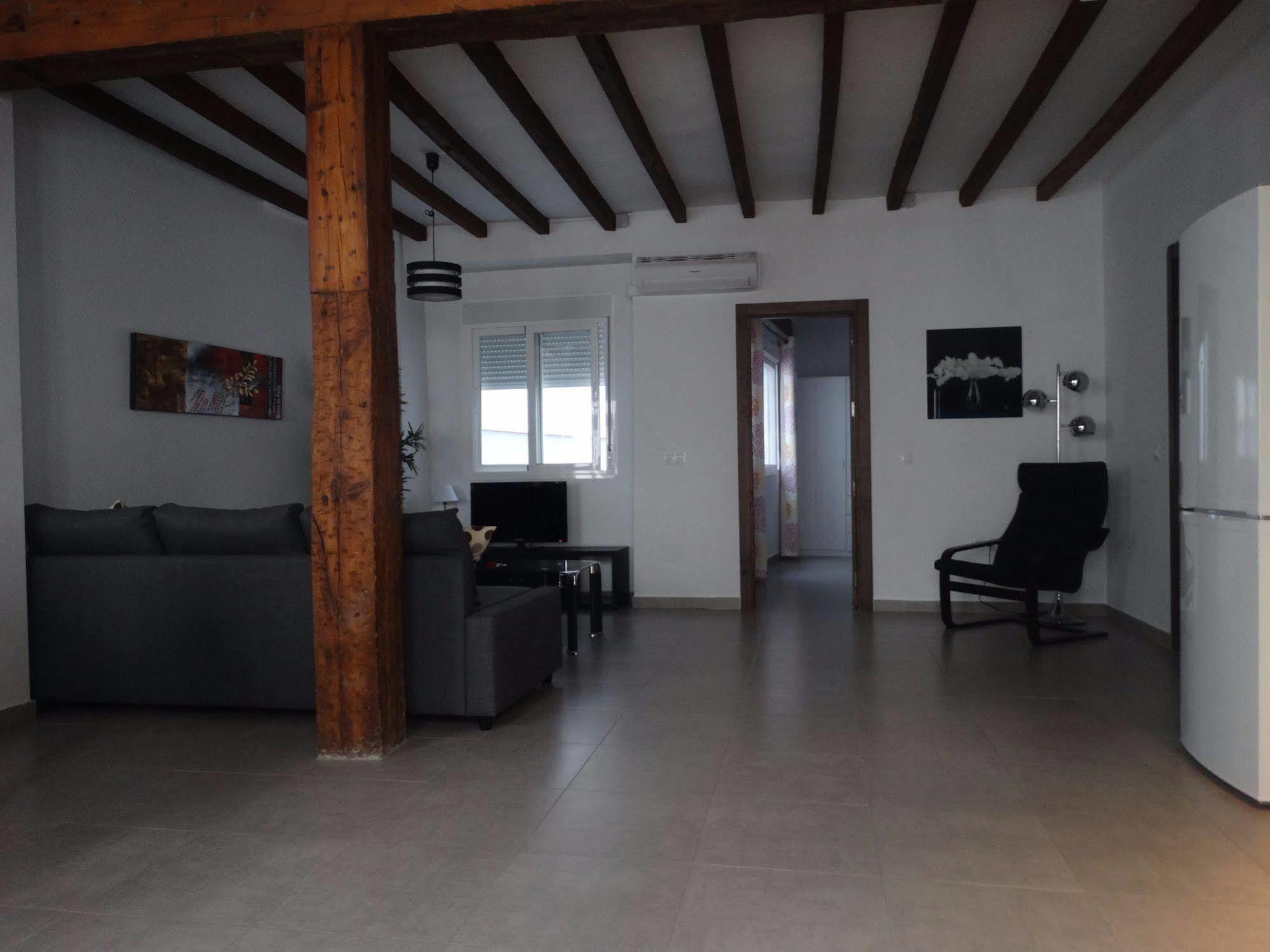 Malaga Apartamentos - Nuno Gomez, 24 מראה חיצוני תמונה