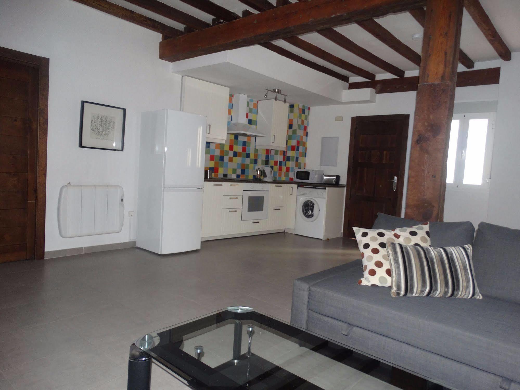 Malaga Apartamentos - Nuno Gomez, 24 מראה חיצוני תמונה