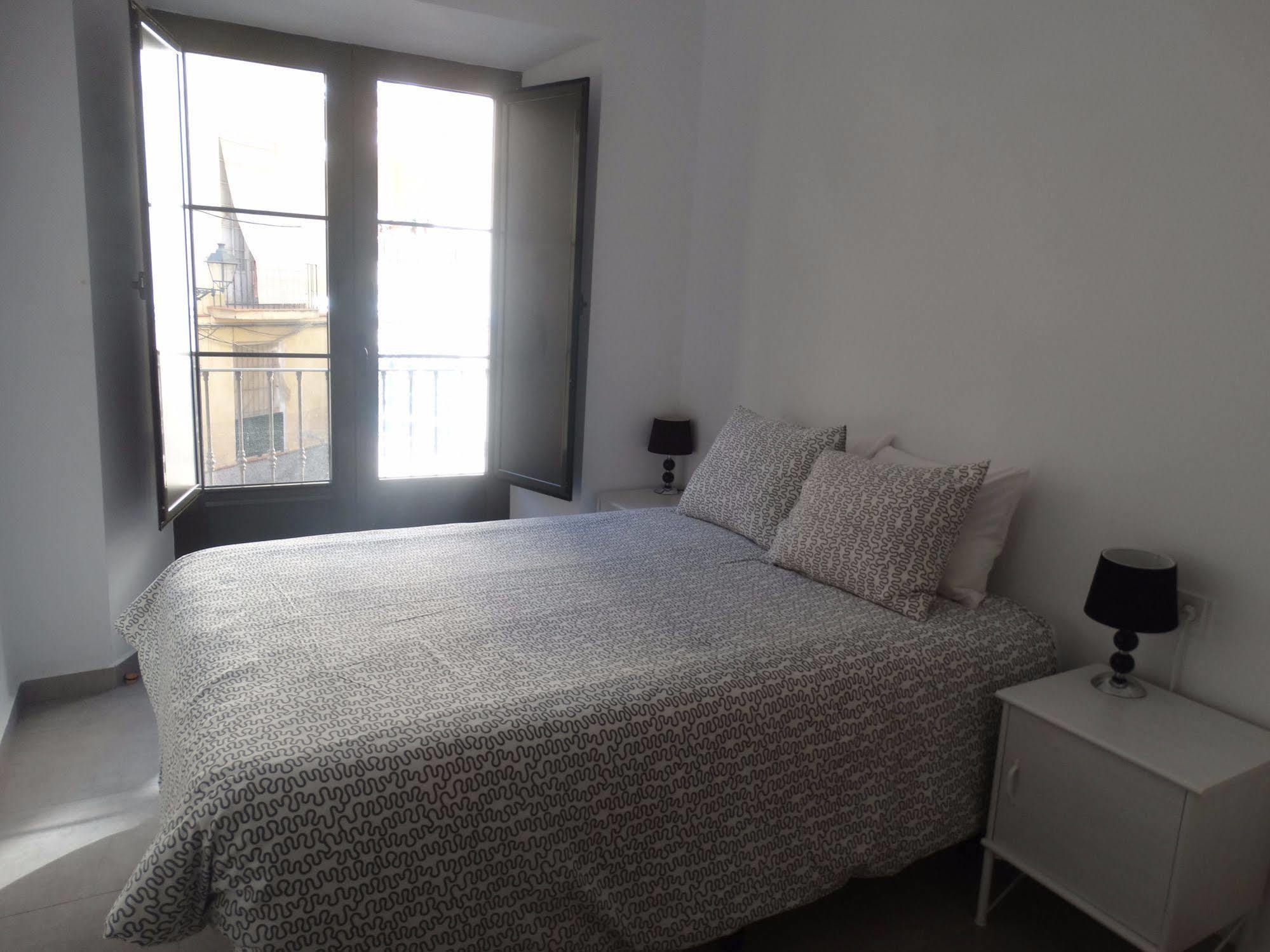 Malaga Apartamentos - Nuno Gomez, 24 מראה חיצוני תמונה