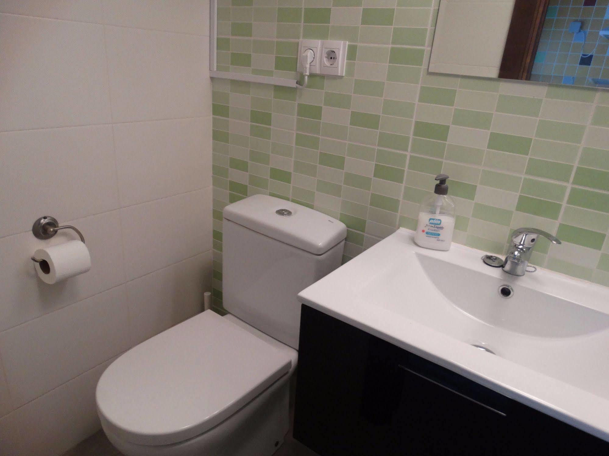 Malaga Apartamentos - Nuno Gomez, 24 מראה חיצוני תמונה